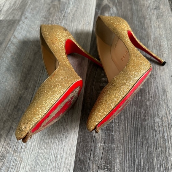 Christian Louboutin Gold Stiletto Heels - Picture 4 of 4